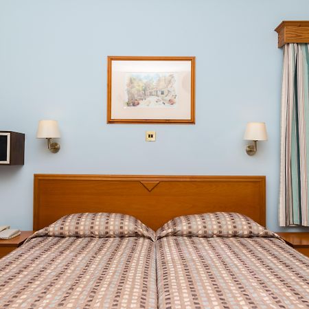Kefalos Damon Hotel Apartments Paphos ภายนอก รูปภาพ