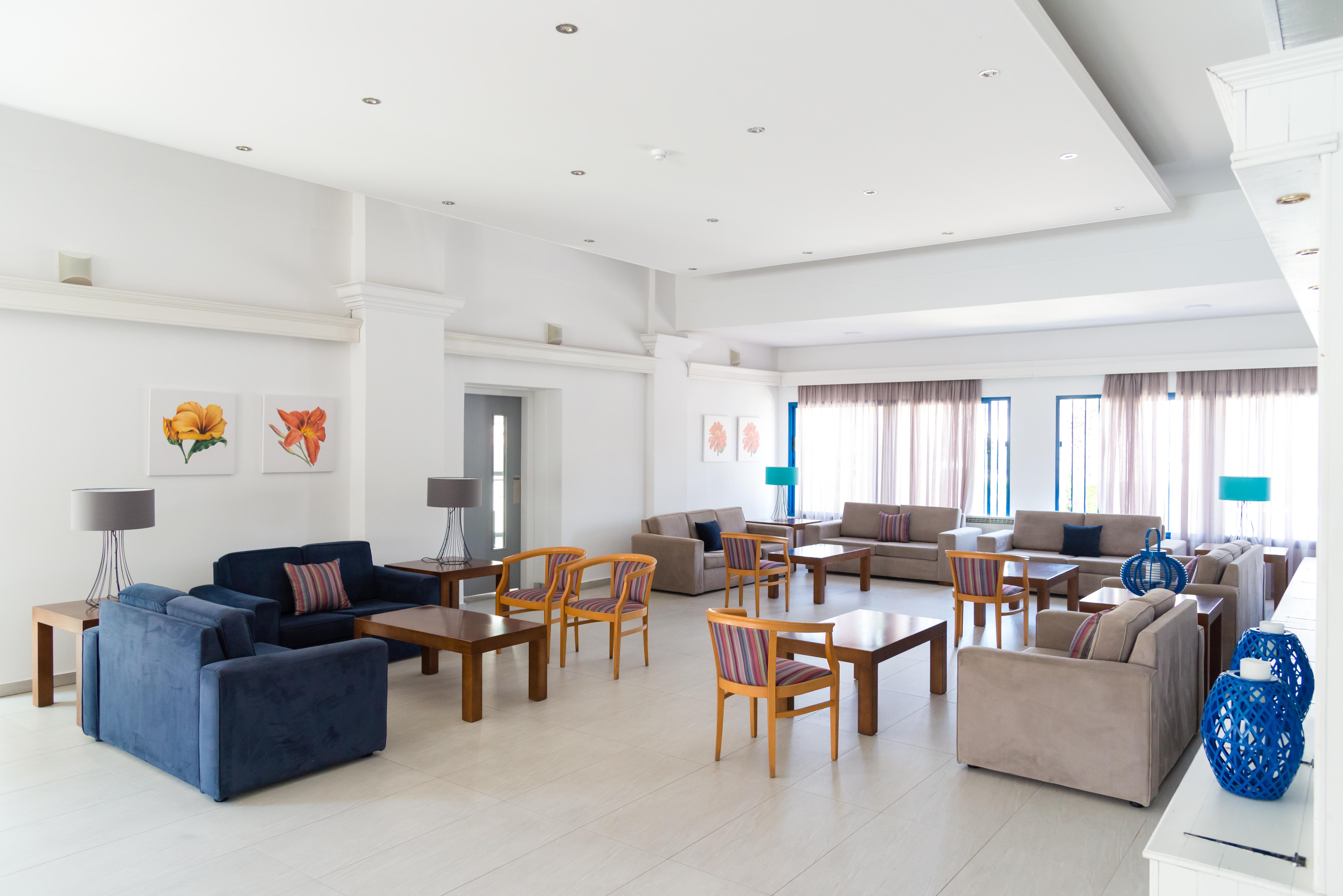 Kefalos Damon Hotel Apartments Paphos ภายนอก รูปภาพ