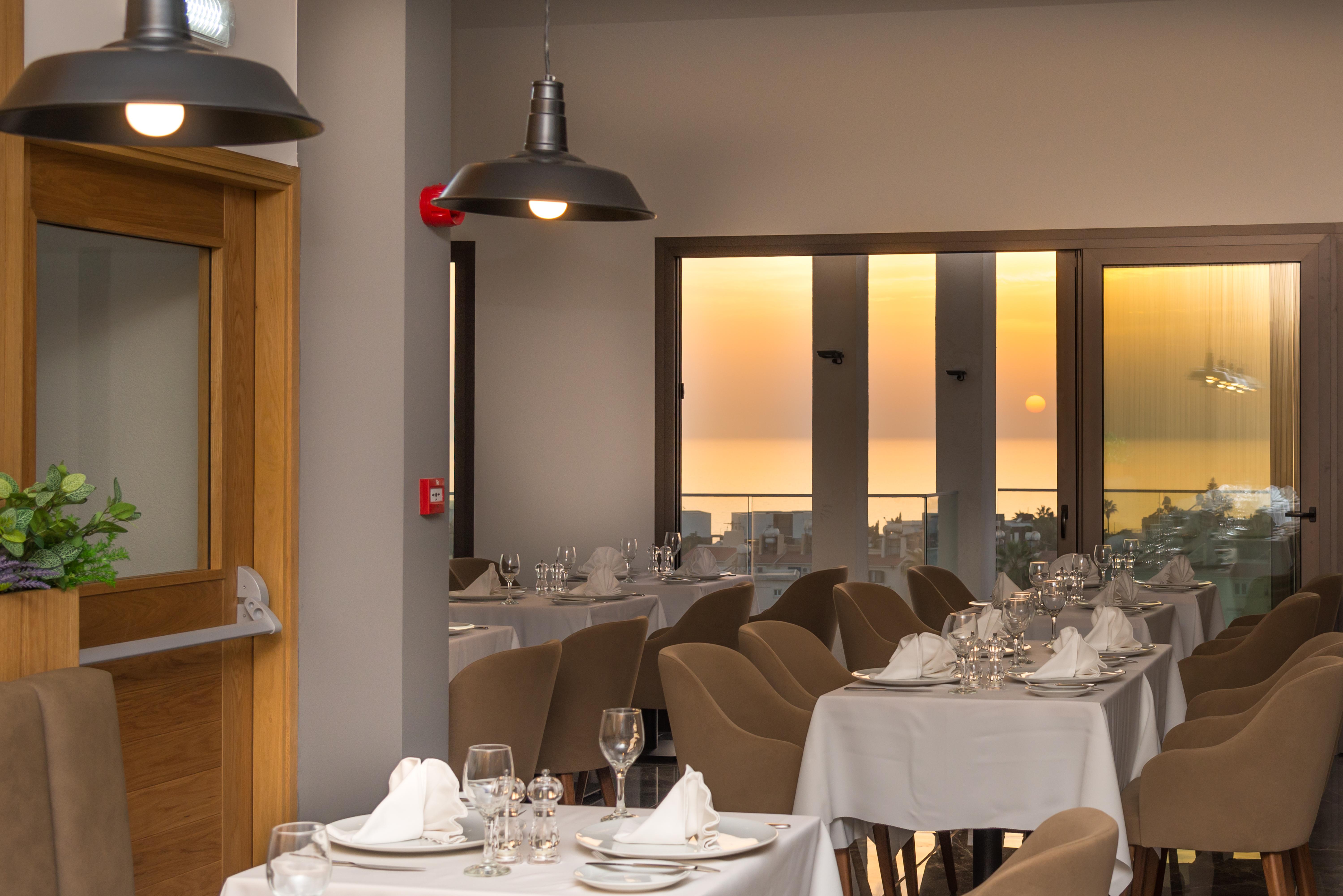 Kefalos Damon Hotel Apartments Paphos ภายนอก รูปภาพ