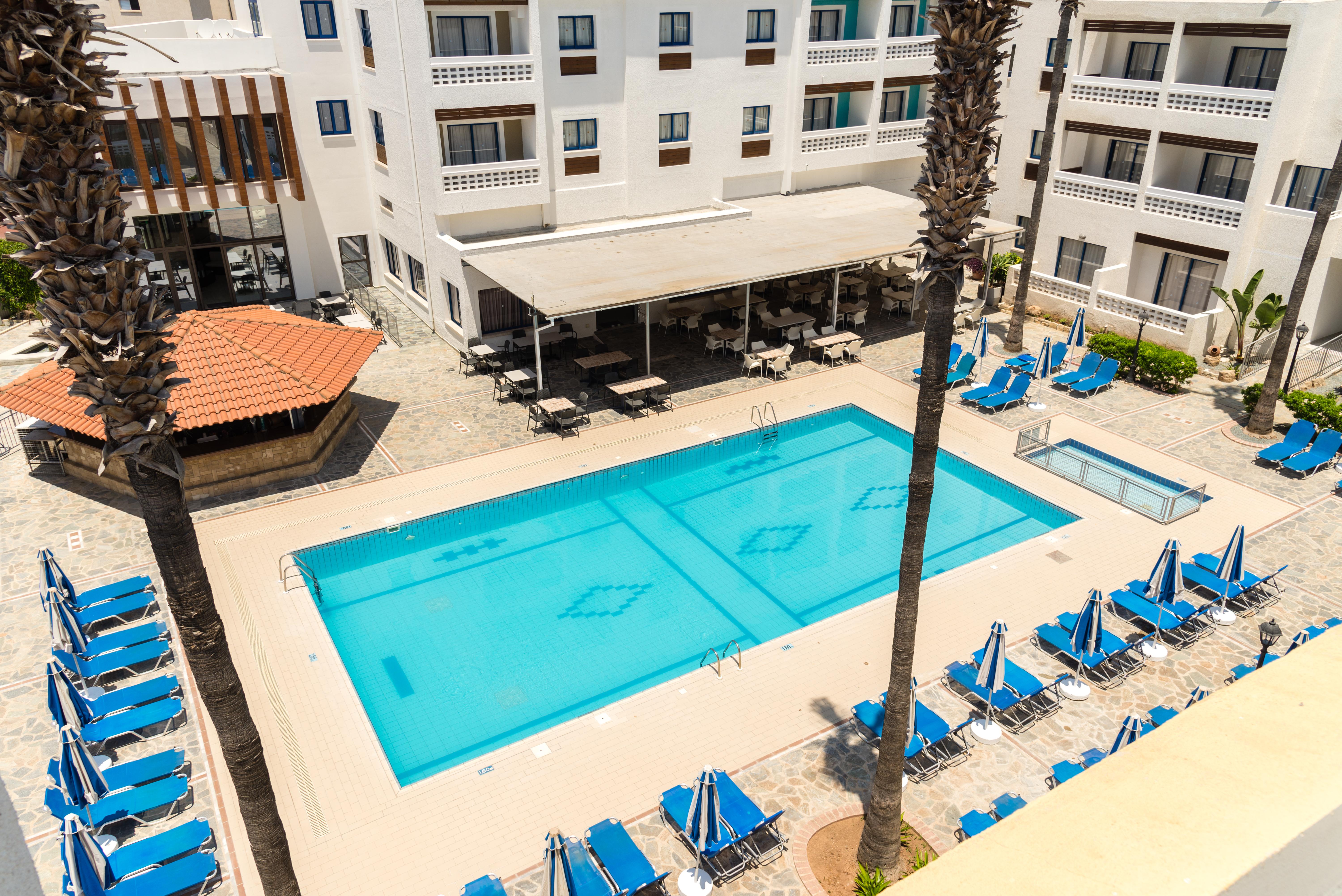 Kefalos Damon Hotel Apartments Paphos ภายนอก รูปภาพ