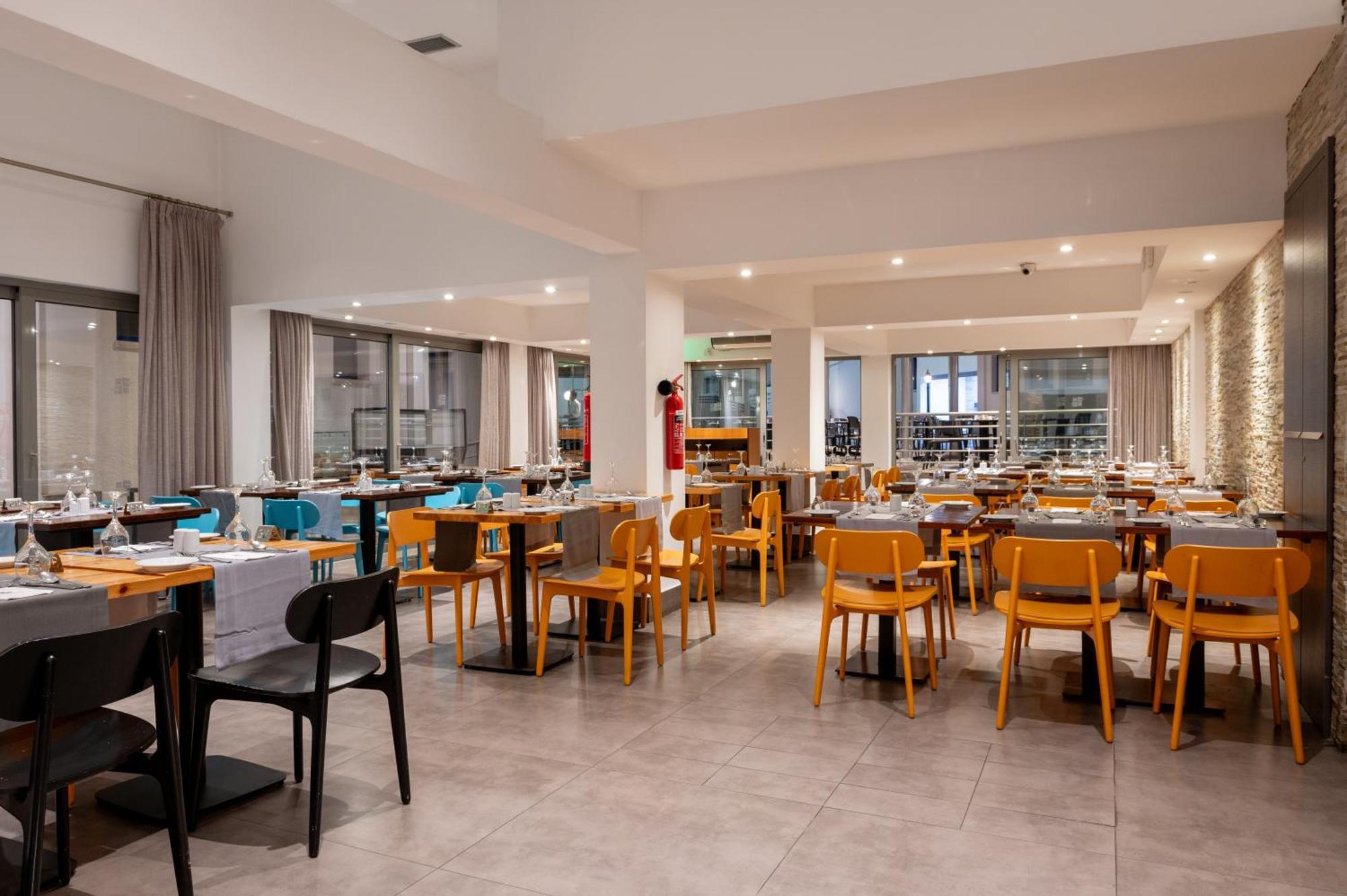Kefalos Damon Hotel Apartments Paphos ภายนอก รูปภาพ