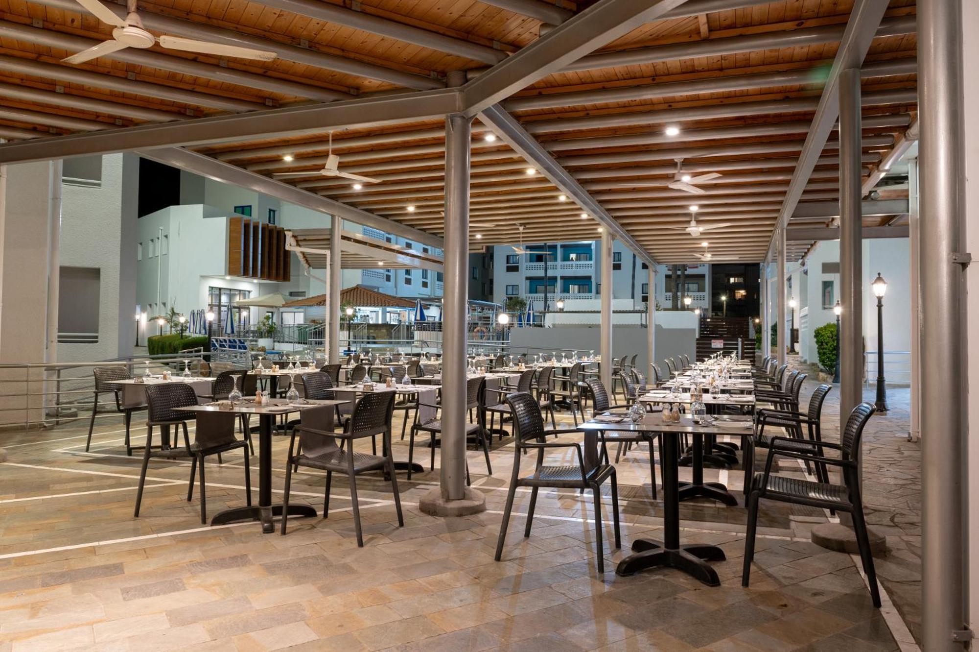 Kefalos Damon Hotel Apartments Paphos ภายนอก รูปภาพ